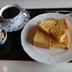 珈琲庵 珈集 - ◆ フレンチトースト ＋ ホットコーヒー
