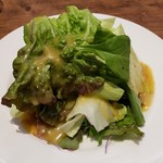 Jori Pasuta - セットのサラダ