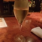 ヴァーミリオン - キンキンに冷えたシャンパン。ブリュット・プルミエ