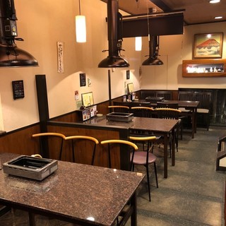 落ち着いた和空間でご宴会を楽しむ◆精肉店は10～19時営業