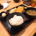 Hamayaki Hokkaidou Uoman - トンカツ定食