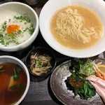 つけ麺一燈 - 1/2 蟹白湯そば