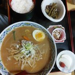 百番食堂 - 味噌ラーメン定食　750
