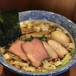 麺処ほん田 - 手揉み麺で、特製中華蕎麦 醤油