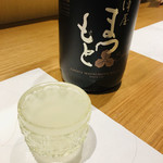 御料理 うえの - 澤屋 まつもと。うすにごり。飴色の切子がクリーミィで映えますねぇ(о´∀`о)♡とろんと舌にのせて味わいます！