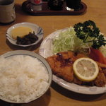 枡壱 - とんかつ定食　＋ご飯お代わり　1050円