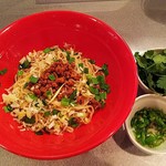 四川大衆 ハオワール - 担々麺、青唐辛子、パクチー