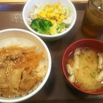 すき家 - 豚丼（並）+サラダセット　380円+150円