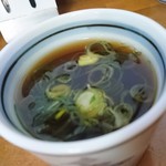 釜あげうどん 長田 in 香の香 - お出汁はセルフで