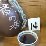釜あげうどん 長田 in 香の香 - お出汁はセルフで