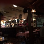 バブルオーバー - 店内、5時半はこのくらい