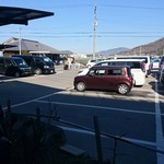 讃岐うどん がもう - 青空と大駐車場