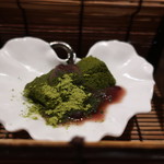 汀邸　遠音近音　Ochi Kochi - 水菓子（黒糖わらび餅 抹茶焙煎黄粉 小倉餡）