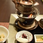 汀邸　遠音近音　Ochi Kochi - 鯛釜飯（土瓶仕立てでお茶漬けの用意も）