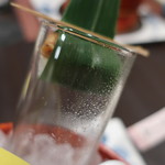 汀邸　遠音近音　Ochi Kochi - 1904Ca
      硝子筒の中に入っている穴子笹寿司