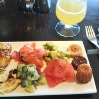DINING & BAR TABLE 9 TOKYO - 