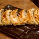 肉汁餃子のダンダダン - 焼き餃子（460円）