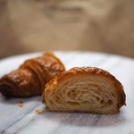 ル・グルニエ・ア・パン - クロワッサン断面