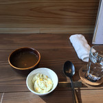 PORK&WINE Boo Boo - ポルチーニとトリュフのデミグラスハンバーグランチ1,500円、スープとサラダ