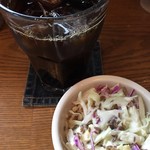 99761245 - セットのサラダとドリンク