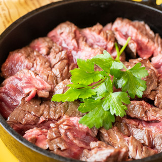 こだわりのお野菜とお肉を使用。創作和食料理をお楽しみあれ♪