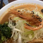 海老寿 DELUX - センターには炙った甘エビが鎮座しています。