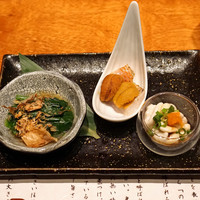 のどぐろ専門 銀座中俣 はなれ - 前菜　　白子ポン酢、炙りのどぐろ雲丹乗せ、ほうれん草のおひたし