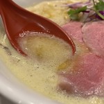 鶏そば専門店 らーめん風見鶏 - スープ