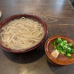 地粉うどん わだち草 - 