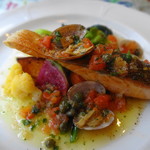 ウィウィ - ノルウェーサーモンのポワレ・ケッパーソース