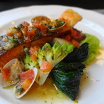 ウィウィ - ノルウェーサーモンのポワレ・ケッパーソース