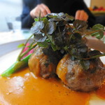 ウィウィ - 仔羊とほうれん草のカイエット・カレー風味クリームソース