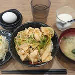 Densetsu No Sutadonya Keisei Funabashiten - デザートセットすた丼の方¥700-