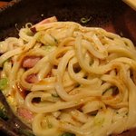 JUN大谷製麺処 - かまたまーラ　醤油をかける