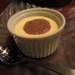 千年葡萄家 - ラムレーズンのプリン　200円