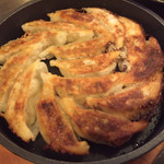 九州屋台 九太郎 - 鉄鍋餃子