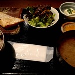 すし居酒屋まんげつ - サーモンハラス定食