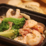 NICK HOUSE - 海老度ブロッコリーのアヒージョ