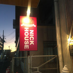 NICK HOUSE - 外観