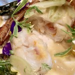 Bistrot Chez Bois - ポワソンの富山湾のヒラメ、自家製塩雲丹の詰め物の断面！