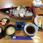 寿し魚処・網代 - 料理写真:これが実際の料理
ランチにしては少し贅沢