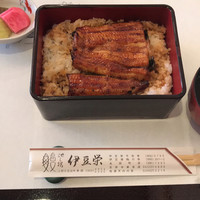 鰻割烹 伊豆栄 梅川亭 - 鰻重 松 (鰻小)