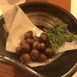 涿屋 - ムカゴの素揚げ貰ったよ？