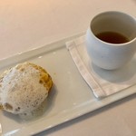 ラ クレリエール - 2018.12.  島根県より 香箱蟹のグラタン モンドールの香り