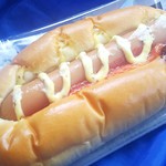 ファミリーマート - 料理写真:大きいウインナー125円