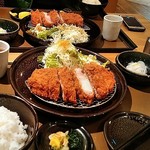 トンカツ・トンしゃぶ ケンボロー - ２つ並ぶと壮観(笑)