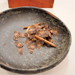 イル ギオットーネ - 猪と牛蒡のオレキエッテ