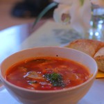 Cafe Anarchy Mama　 - キャベツたっぷりのスープ。小さいラーメンボウルサイズ