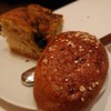 Tocqueville - 料理写真:オリーブのフォカッチャとオリーブパン