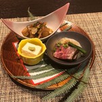 松前漬け、カシオナッツ豆腐、揚げと白菜のお浸しと黒毛和牛のロースト